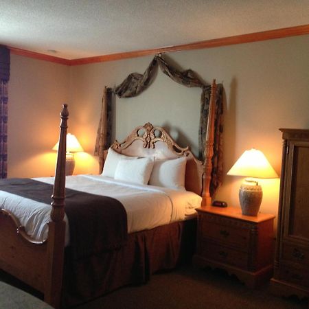 Petawawa River Inn & Suites Dış mekan fotoğraf