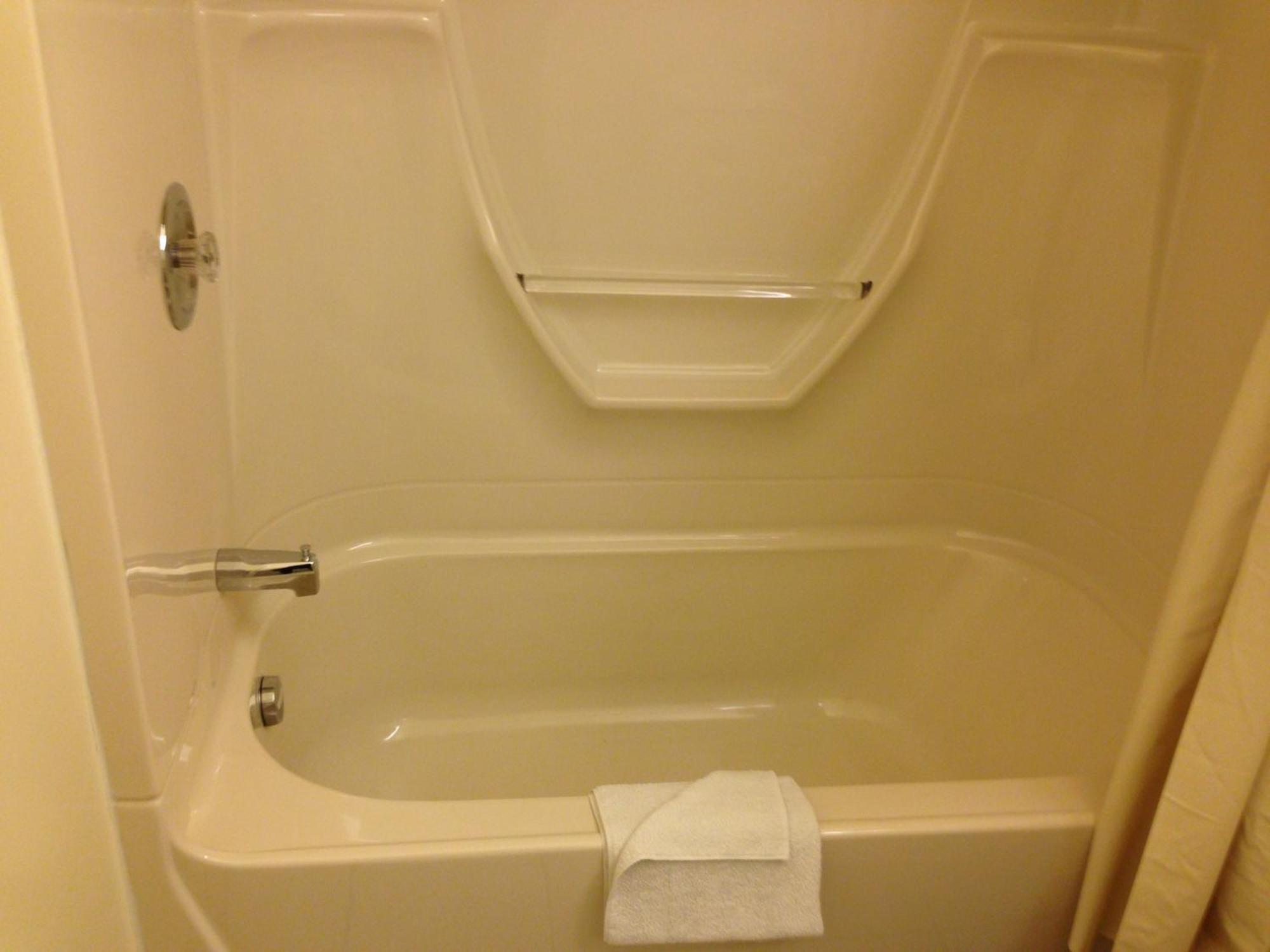 Petawawa River Inn & Suites Dış mekan fotoğraf