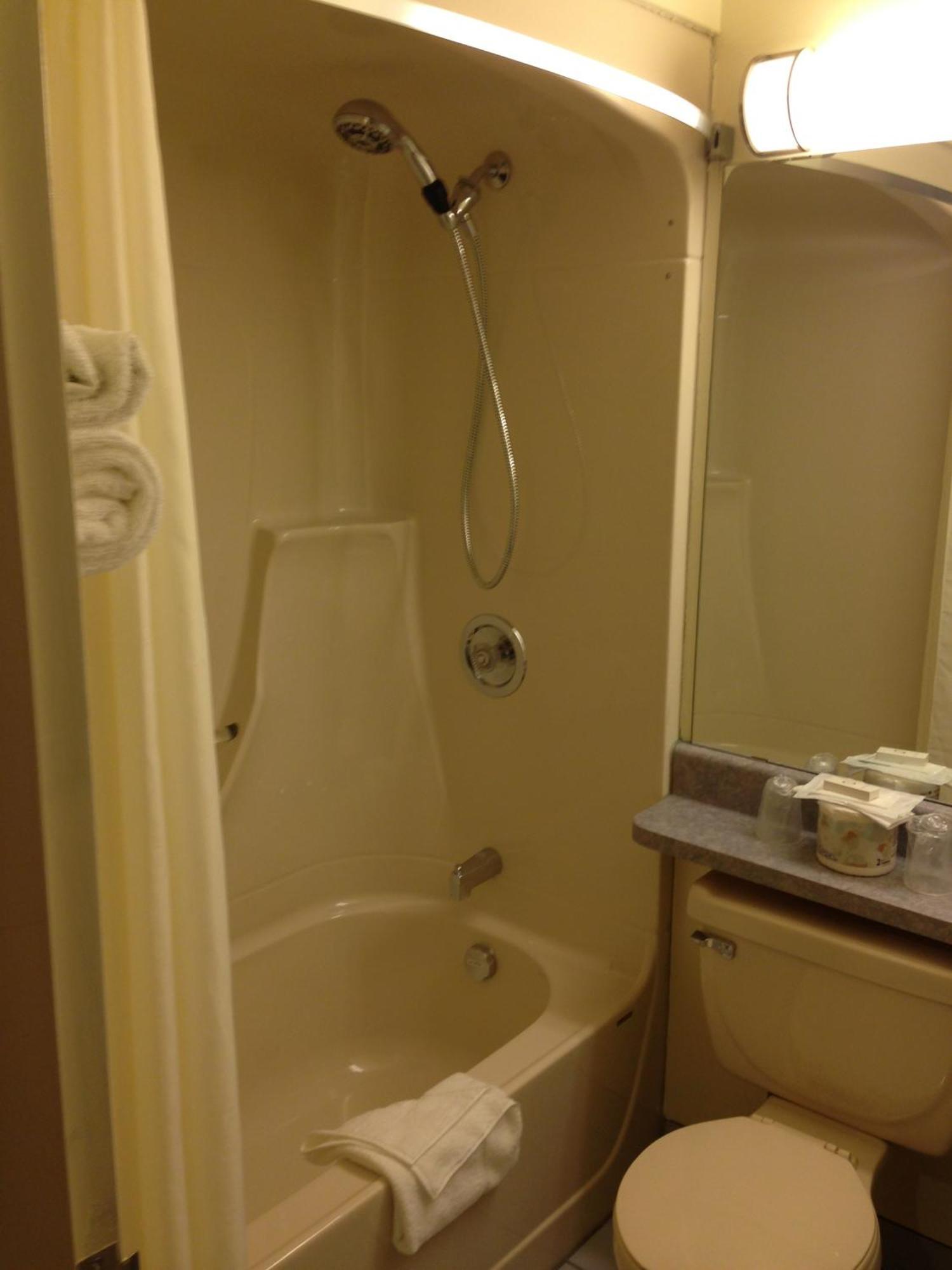 Petawawa River Inn & Suites Dış mekan fotoğraf